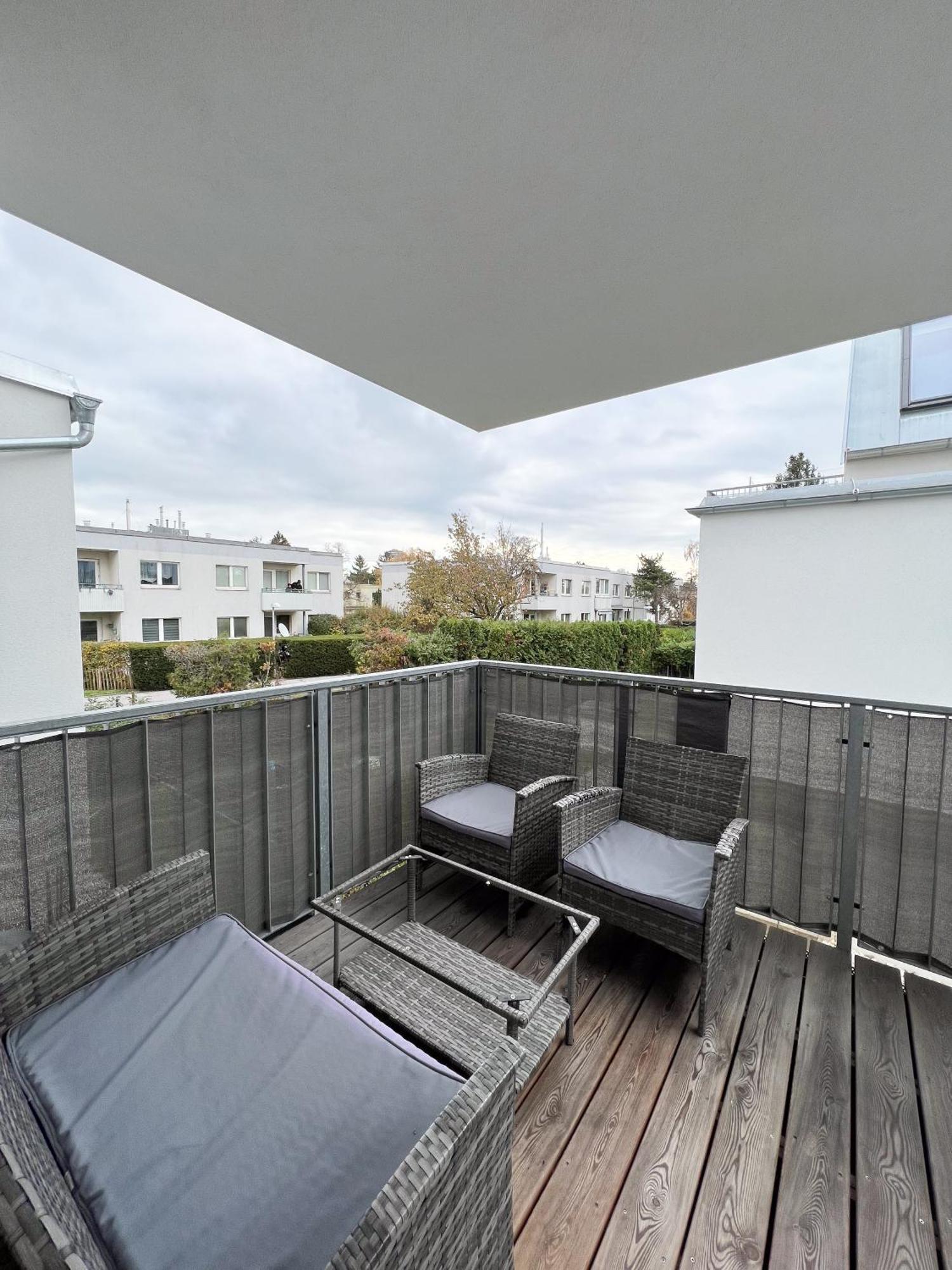 Modern Apartment W/ Cozy Balcony Near City Center ウィーン エクステリア 写真