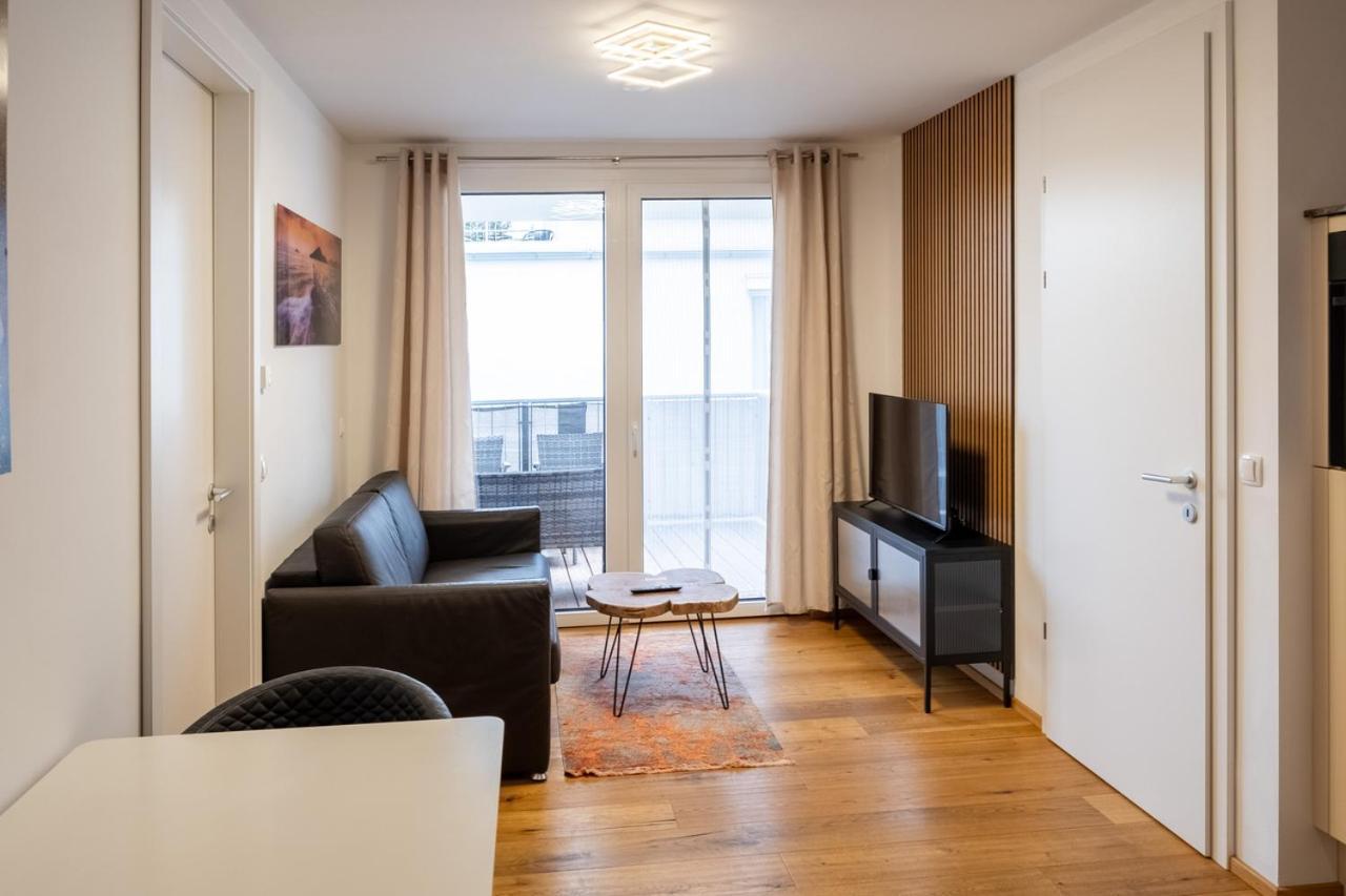 Modern Apartment W/ Cozy Balcony Near City Center ウィーン エクステリア 写真