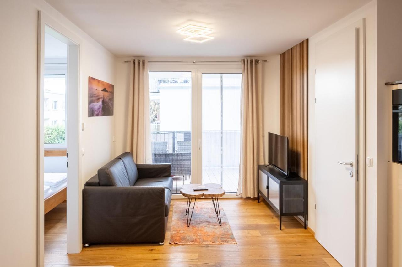 Modern Apartment W/ Cozy Balcony Near City Center ウィーン エクステリア 写真